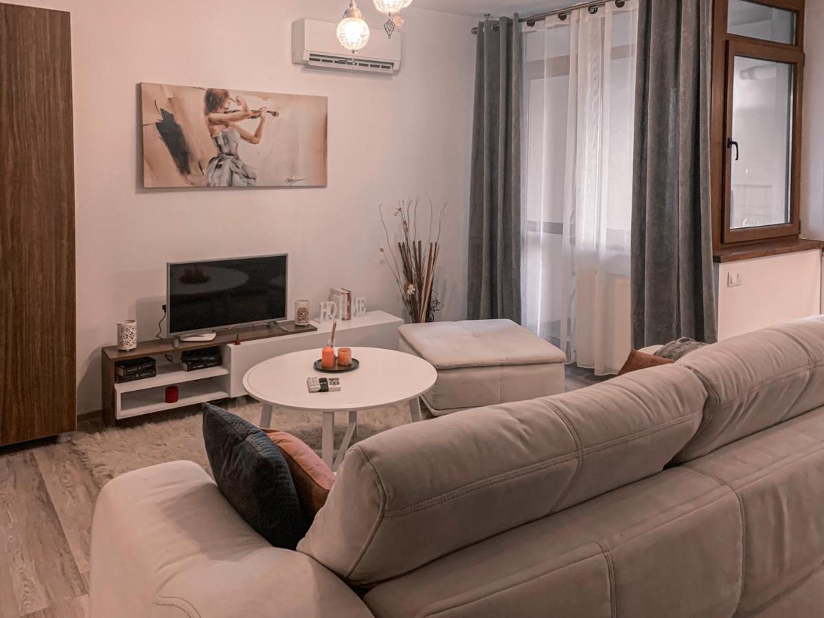 Apartment 2 Rooms Luxury Bukarest Eksteriør billede