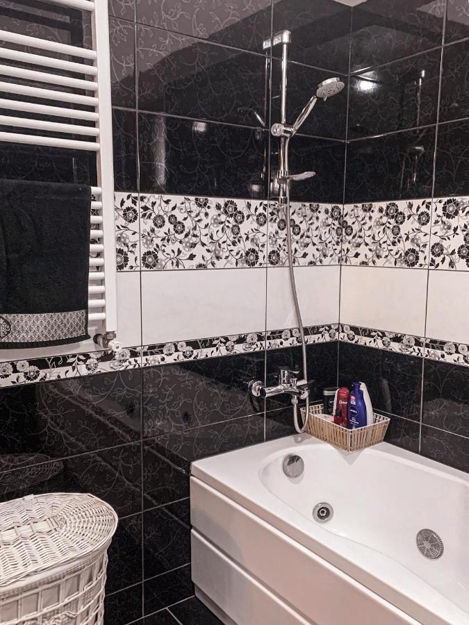 Apartment 2 Rooms Luxury Bukarest Eksteriør billede