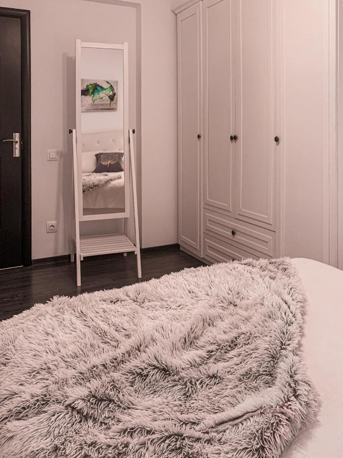 Apartment 2 Rooms Luxury Bukarest Eksteriør billede